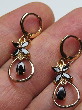 14k Onyx Earring